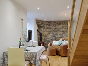 Convenient open-plan design | Cornel Clyd (Cosy Corner), Felinfach, near Lampeter