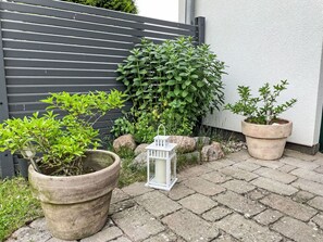 Flowerpot, Shrub, Garden, Houseplant, Concrete, Backyard, Courtyard, Yard, Shade, Outdoor Furniture