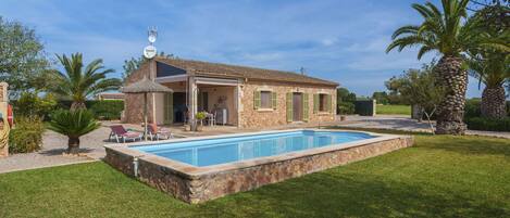 Sky, Cloud, Plant, Water, Tree, Building, Swimming Pool, Leisure, Landscape, Grass