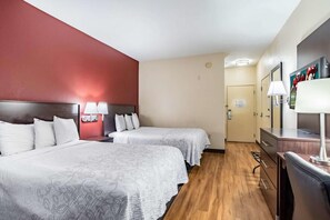 2 Double size beds; perfect for your vacation!