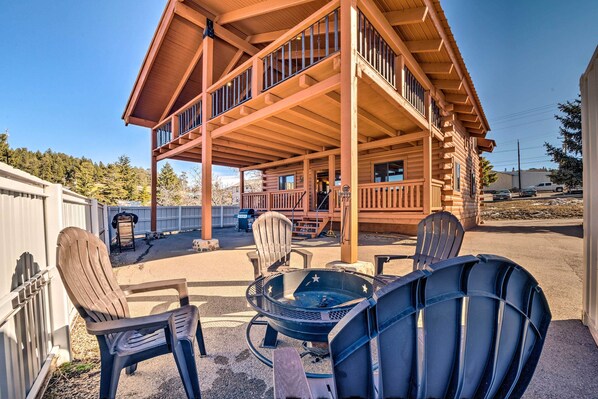 Cloudcroft Vacation Rental | 3BR | 2BA | 1,800 Sq Ft | Stairs Required