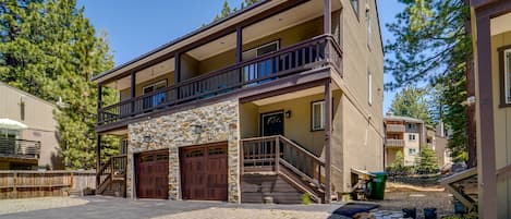 Incline Village Vacation Rental | 3BR | 2.5BA | 1,400 Sq Ft | Stairs Required