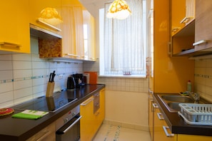 Fully equipped kitchen