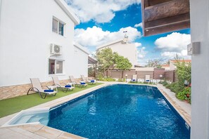 Pool with Roman Steps leading into it