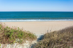 KDS0201: Woodshed l Direct Beach Access