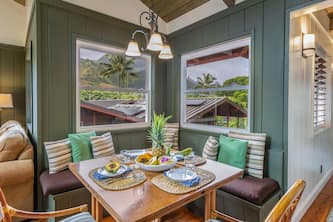 Hale Koolau Treehouse, Charming Getaway TVR #1018