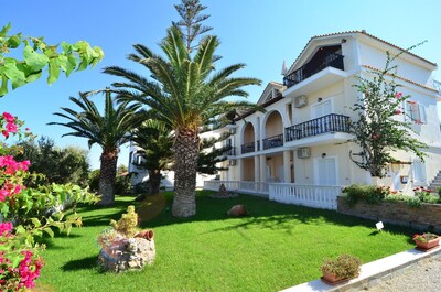 Άνετα διαμερίσματα για 2 άτομα στο Seaside Family Hotel