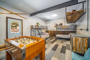 Spielezimmer
