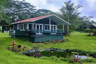 Bowman's Big Island Guest House, Lava Tree State Park, Night Market, Beach