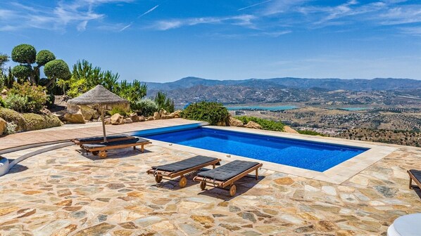 Casa de Pilares Alcaucín by Ruralidays