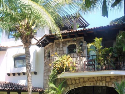 VILLA INCREÍBLE, 4 HAB, 4. 5 BT EN MARINA VALLARTA