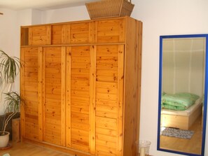 Ferienwohnung Münch-Großer Schrank