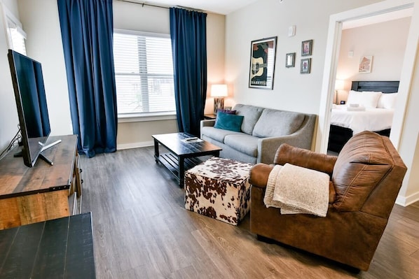 “This condo was beautiful. Super roomy and great for a weekend getaway. Short walk to downtown. We really enjoyed and would definitely stay again” - Kevin ’23