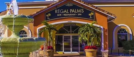 Regal Palms Resort, Clubhouse.