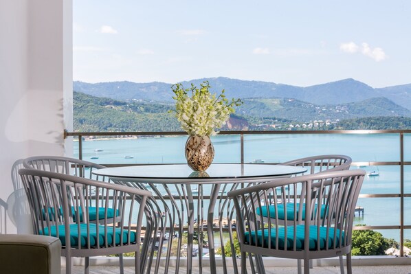 UniQue Sea View Apartment - H