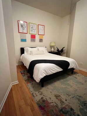 Main bedroom with comfortable Queen bed