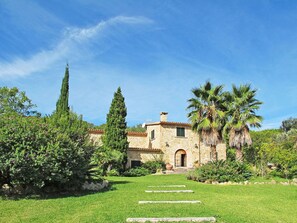 Propriété, Biens, Maison, Arbre, Bâtiment, Ciel, Herbe, Jardin, Immobilier, Domicile