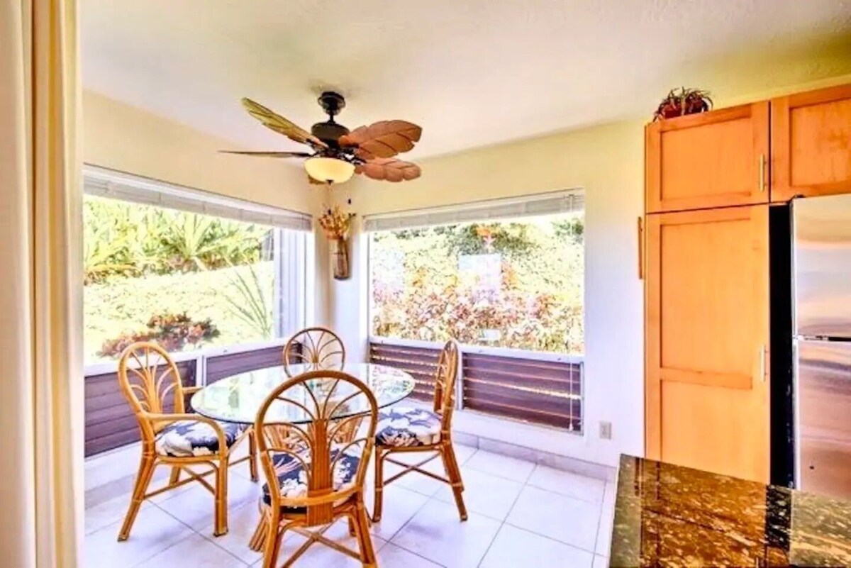 Perfect North Shore Getaway Near Hideaway Beach!