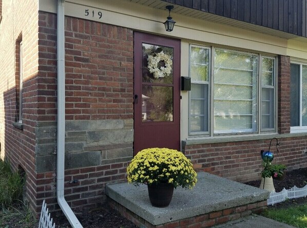 One half of a duplex, townhouse.