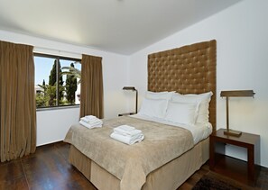 Drift to sleep in a comfortable Double bed after a wonderful day outside.