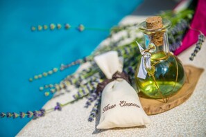 Bathroom amenities