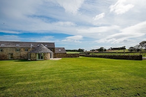 The Gingan - external and garden space