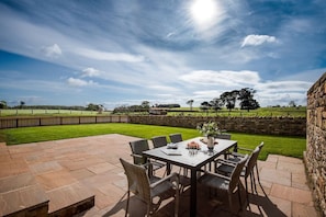 The Gingan - outside seating area and garden