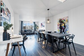 Dining Room: Fully equipped for you to prepare and enjoy a delightful meal.