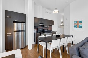 Dining Room: Fully equipped for you to prepare and enjoy a delightful meal.