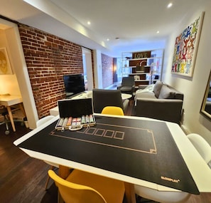 FREE Poker Mat & Chips! "Stay & Play Poker with LIV MTL – Make memories with friends and enjoy fun-filled game nights during your stay!