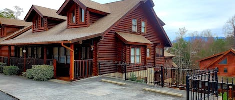 Cabin parking and view