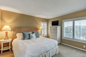 Master Bedroom (King Bed) and Flat Screen TV