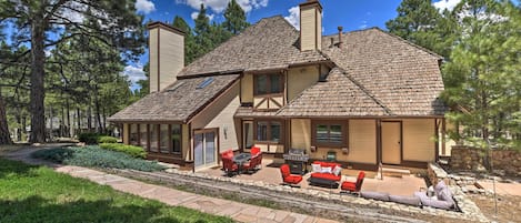 Flagstaff Vacation Rental | 4BR | 5BA | Stairs Required | 4,500 Sq Ft