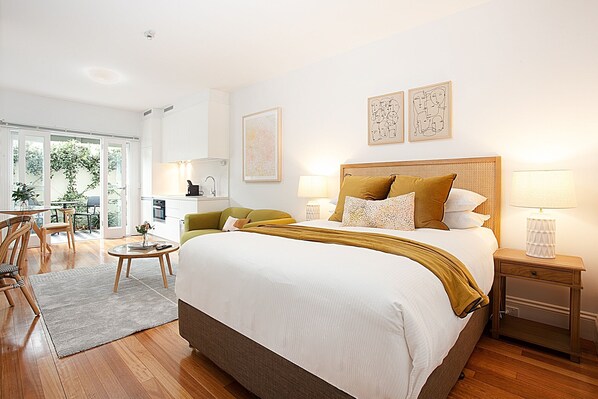 Queen Bed