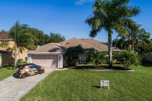 Wischis Florida Home - Vacation Rentals Cape Coral I Property Management I Real Estate