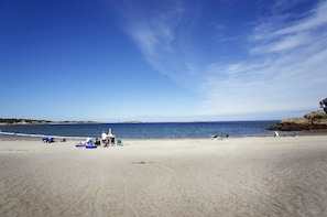 Long Beach (Gloucester side) is just steps away.