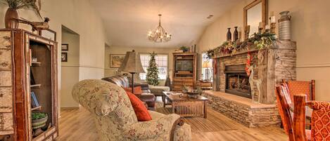 Feel right at home in Mountain View with a stay at this beautiful home.