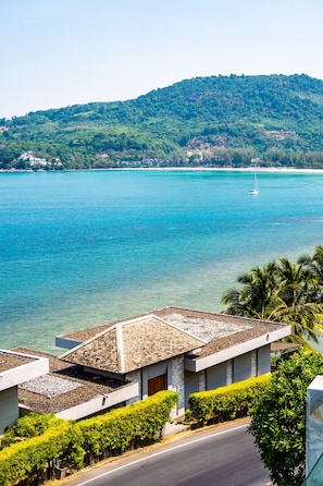 Spectacular Ocean Front Villa at Kamala Beach, perfect location