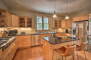 Kitchen | Cooking Basics | Island Seating