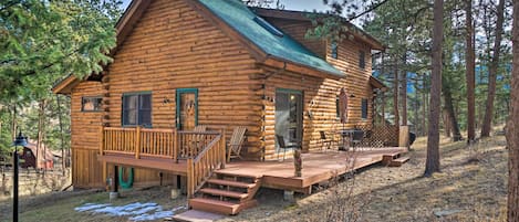 Estes Park Vacation Rental | 3BR | 2BA | 1,500 Sq Ft | Stairs Required