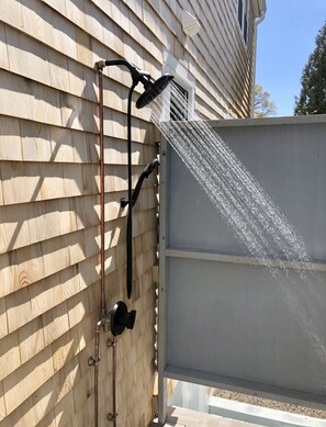 Outdoor shower! 