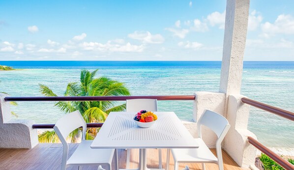 Luna Azul 8 - Balcony with Amazing Ocean Views