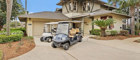 4-Seater & 6-Seater Golf Carts