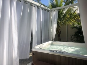 Private Hot Tub with curtains 