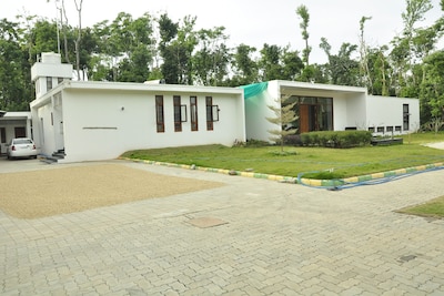 Kavery  Villa  estate