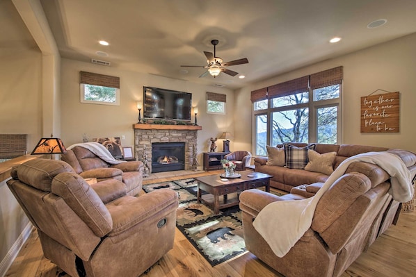 Lake Arrowhead Vacation Rental | 5BR | 4.5BA | 3,900 Sq Ft | Step-Free Access