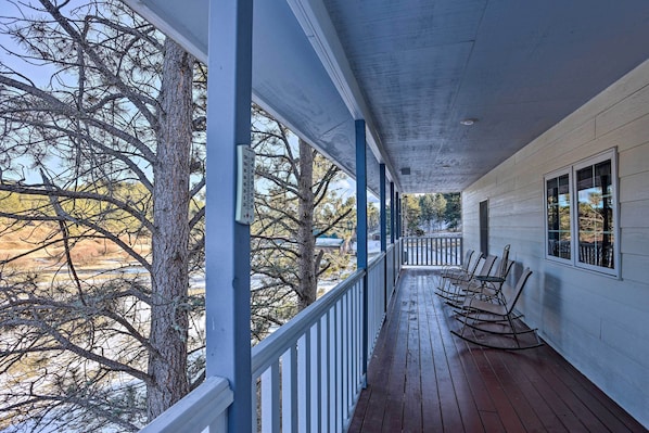 Hill City Vacation Rental | 5BR | 3.5BA | 3,200 Sq Ft | Stairs Required to Acces