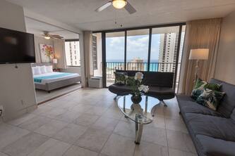 Newly Remodeled, 27th Floor, 1 Bed 1 Bath Deluxe Ocean View, Free Parking & Wifi