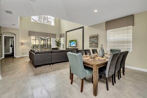 2755BookmarkDr,StoreyLake_06