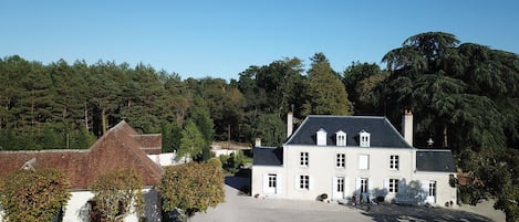 Villa Le Manoir vanuit de lucht